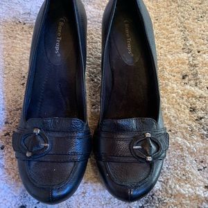 Bare Traps dress loafer
